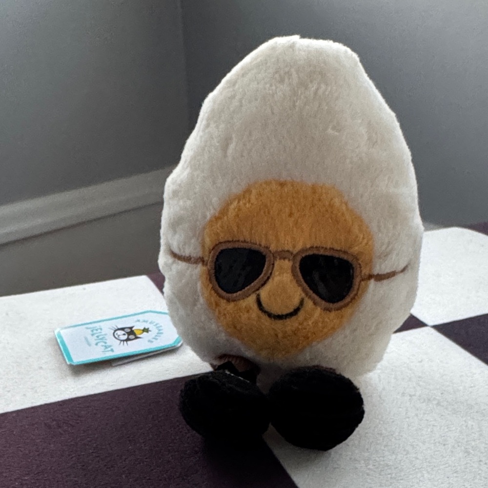 BNWT Jellycat Amusables Boiled Egg Chic
